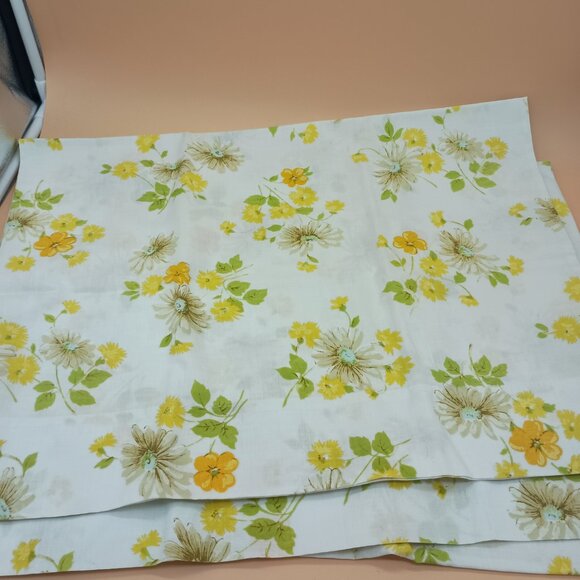 Vintage 1970s/1980s Floral Cotton Pillow Cases Yellow Blue GUC - Picture 3 of 3